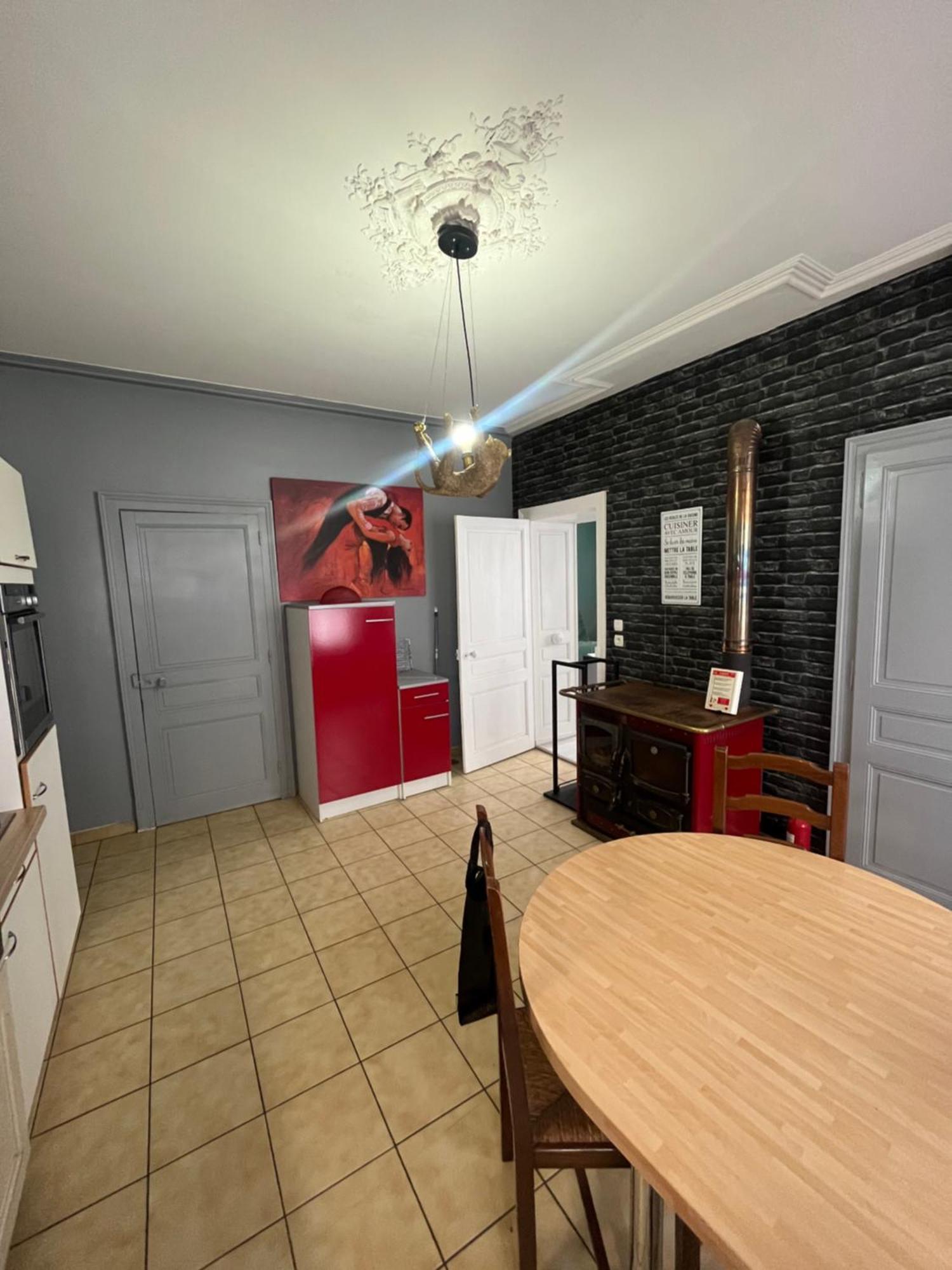 Deux Jacuzzi Terrasse Holiday home *